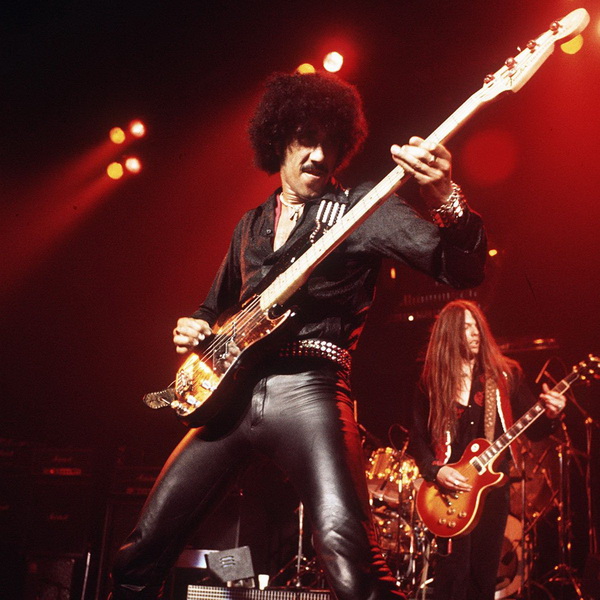 Phil-Lynott-1-Κεντρική.jpg
