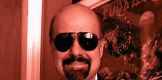 IOANNIS: Πέθανε ο ελληνικής καταγωγής σχεδιαστής εκατοντάδων αγαπημένων εξωφύλλων… Ioannis