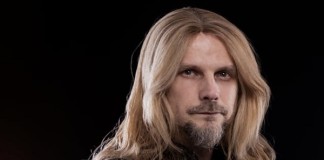 JUDAS PRIEST: Ο κιθαρίστας τους, Richie Faulkner, αποκαλύπτει ότι μετά από εγκεφαλικό που υπέστη, αντιμετωπίζει μόνιμη εγκεφαλική βλάβη Faulkner