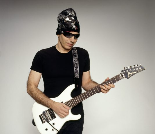 JOE SATRIANI interview 2006 Satriani